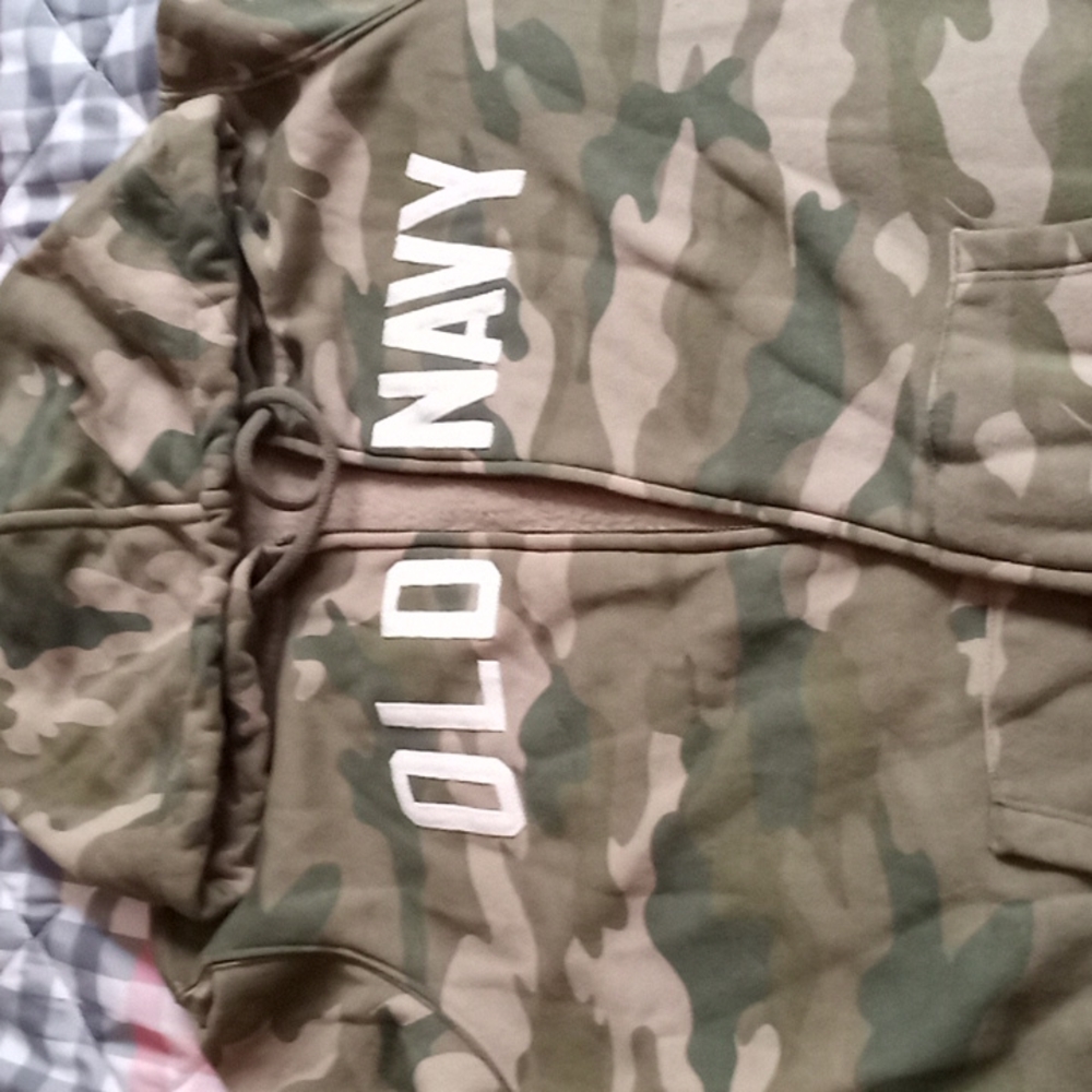 Old navy camo hoodie